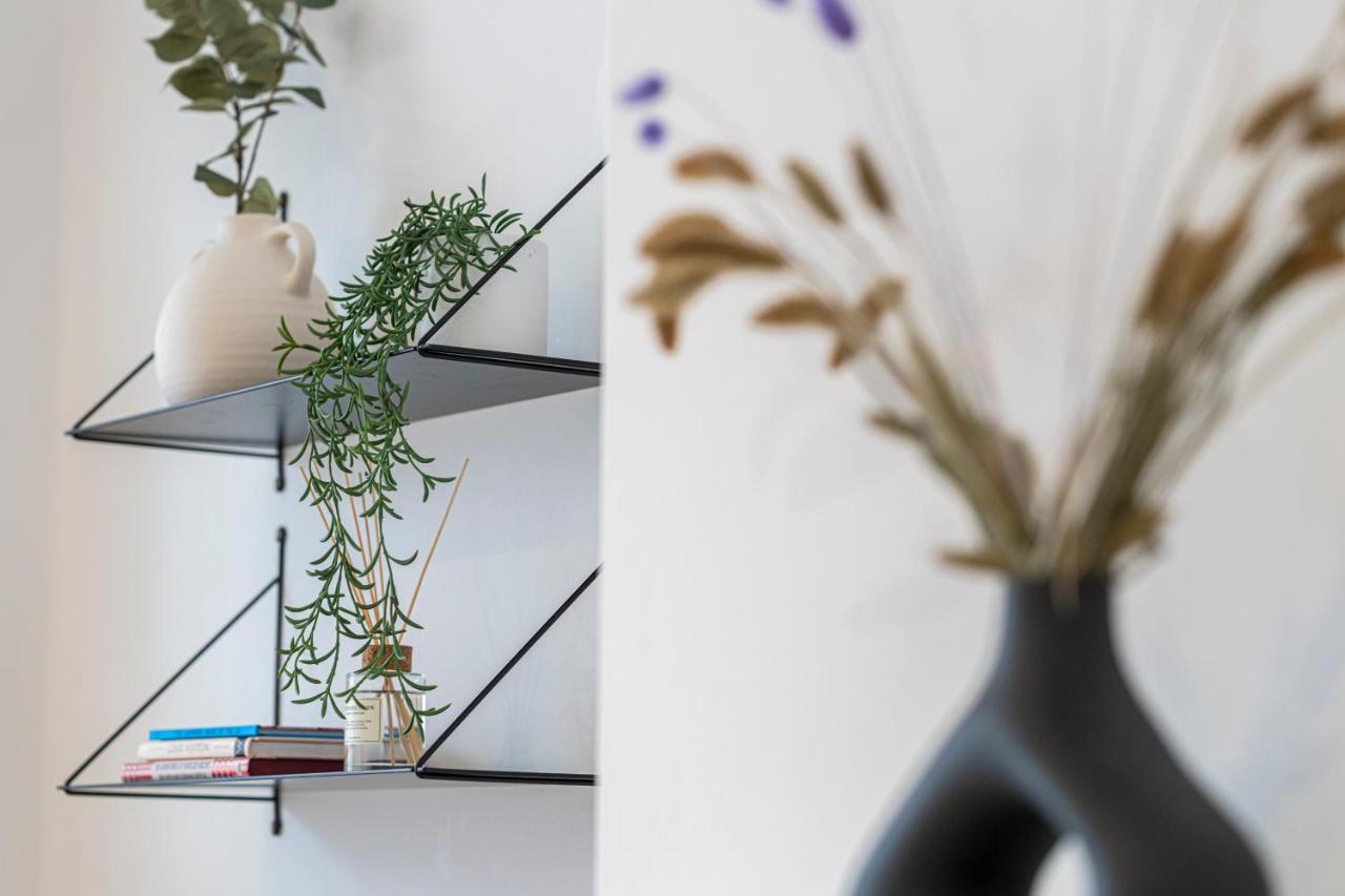 לונדון Stylish 1 Bed Flats In Soho, Next To Piccadilly Circus And Trafalgar Square מראה חיצוני תמונה