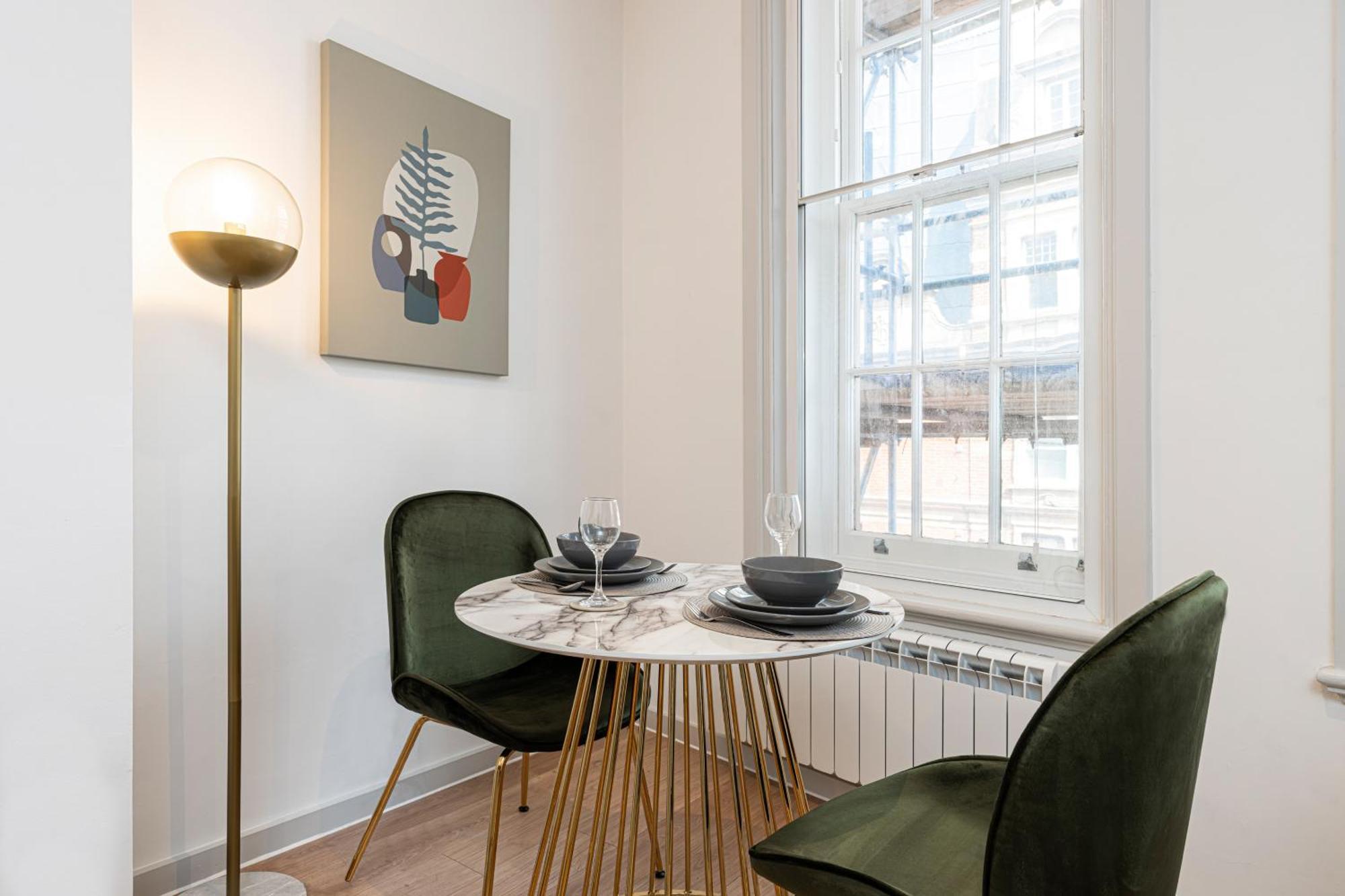 לונדון Stylish 1 Bed Flats In Soho, Next To Piccadilly Circus And Trafalgar Square מראה חיצוני תמונה
