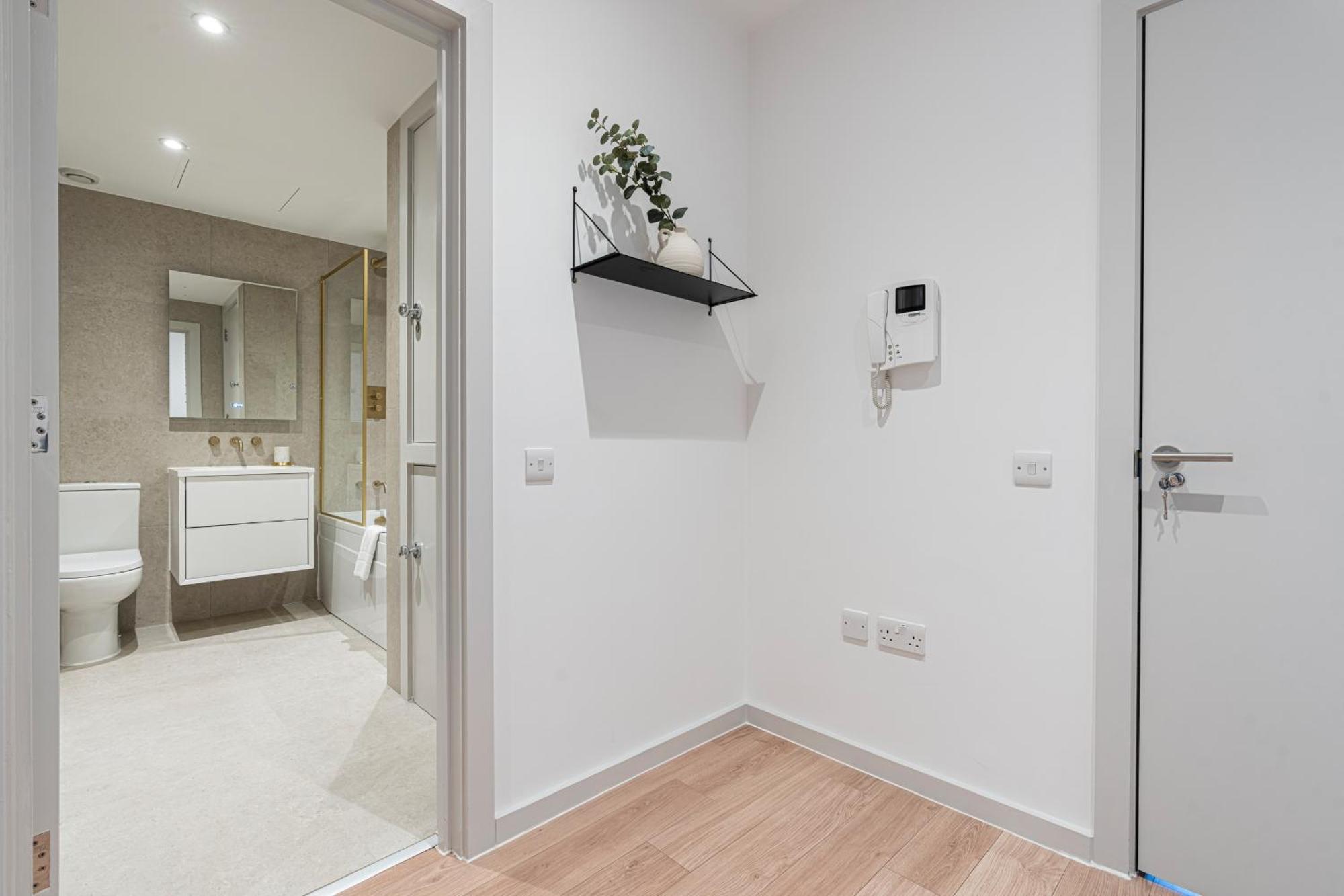 לונדון Stylish 1 Bed Flats In Soho, Next To Piccadilly Circus And Trafalgar Square מראה חיצוני תמונה