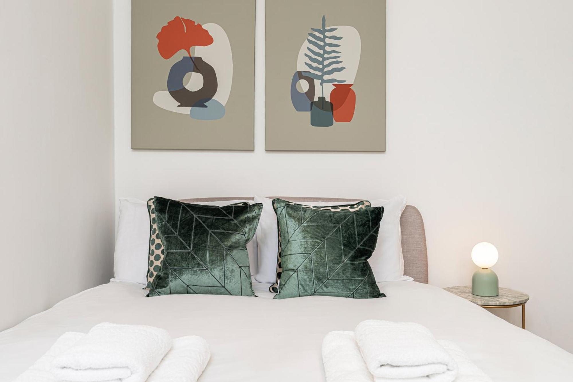לונדון Stylish 1 Bed Flats In Soho, Next To Piccadilly Circus And Trafalgar Square מראה חיצוני תמונה