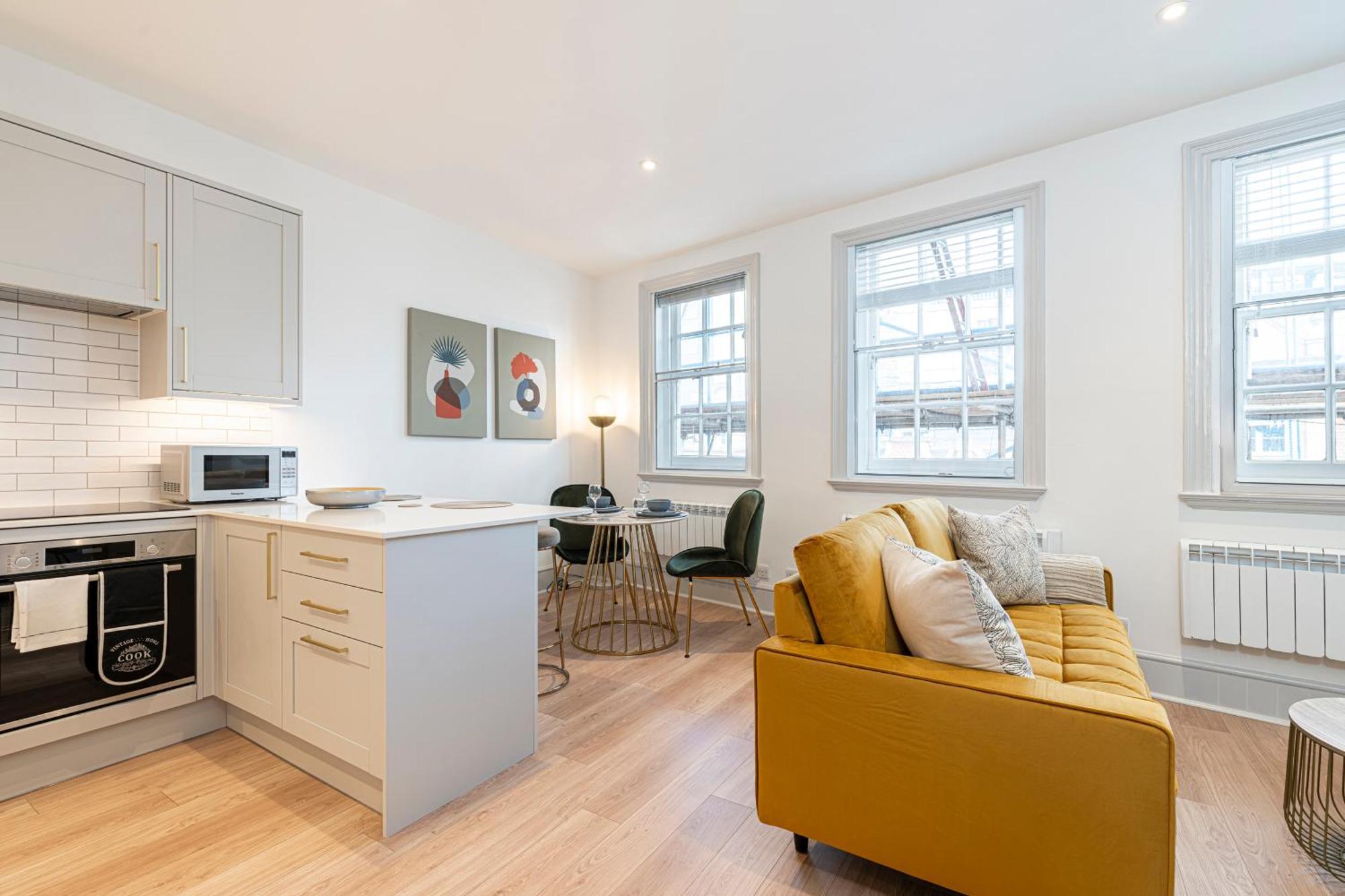 לונדון Stylish 1 Bed Flats In Soho, Next To Piccadilly Circus And Trafalgar Square מראה חיצוני תמונה